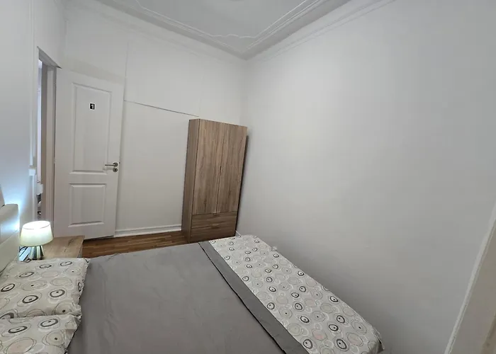 Campeao De Fabulas Lda Privat bolig *